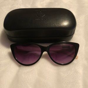 Tres Noir cat eye sunglasses